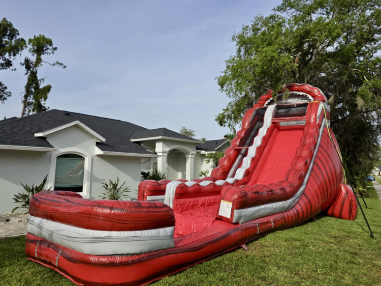 22’ RED RUSH WATER SLIDE
